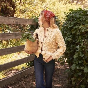 Doen Creme Cotton Pomme Sweater. Size XS/S.